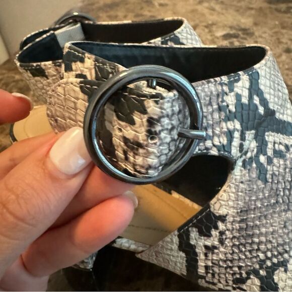 Alfani Heels Size 9.5 Black White Peep Toe 3” Block Heel Snake Print Bootie - Picture 9 of 11